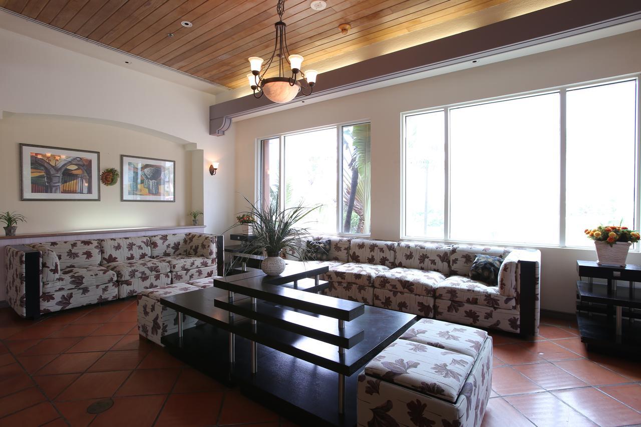 Hotel Santa Fe Tamuning Esterno foto