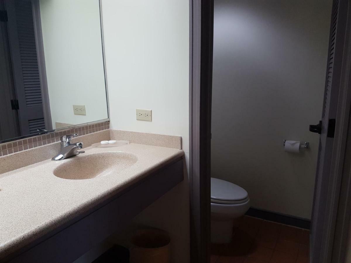 Hotel Santa Fe Tamuning Esterno foto